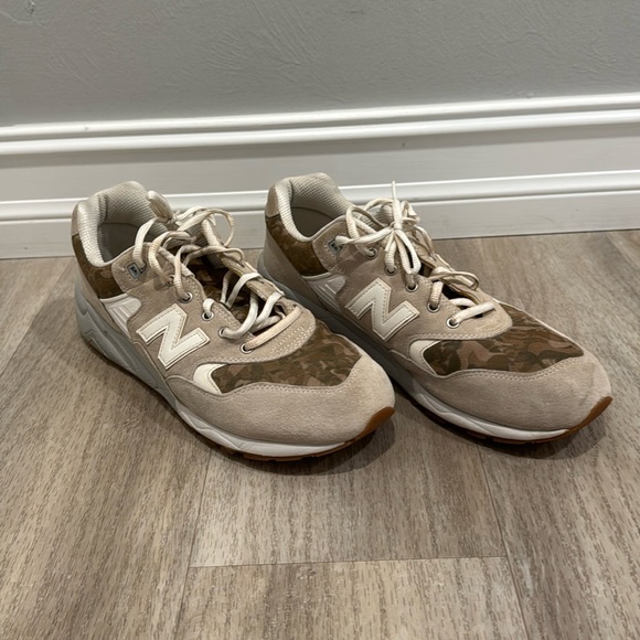 EUC 🔥🔥Men’s New Balance Camo 580 - Picture 1 of 6